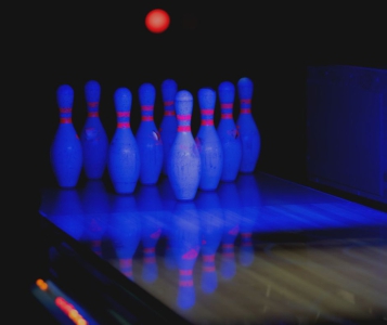 glow-bowling.jpg